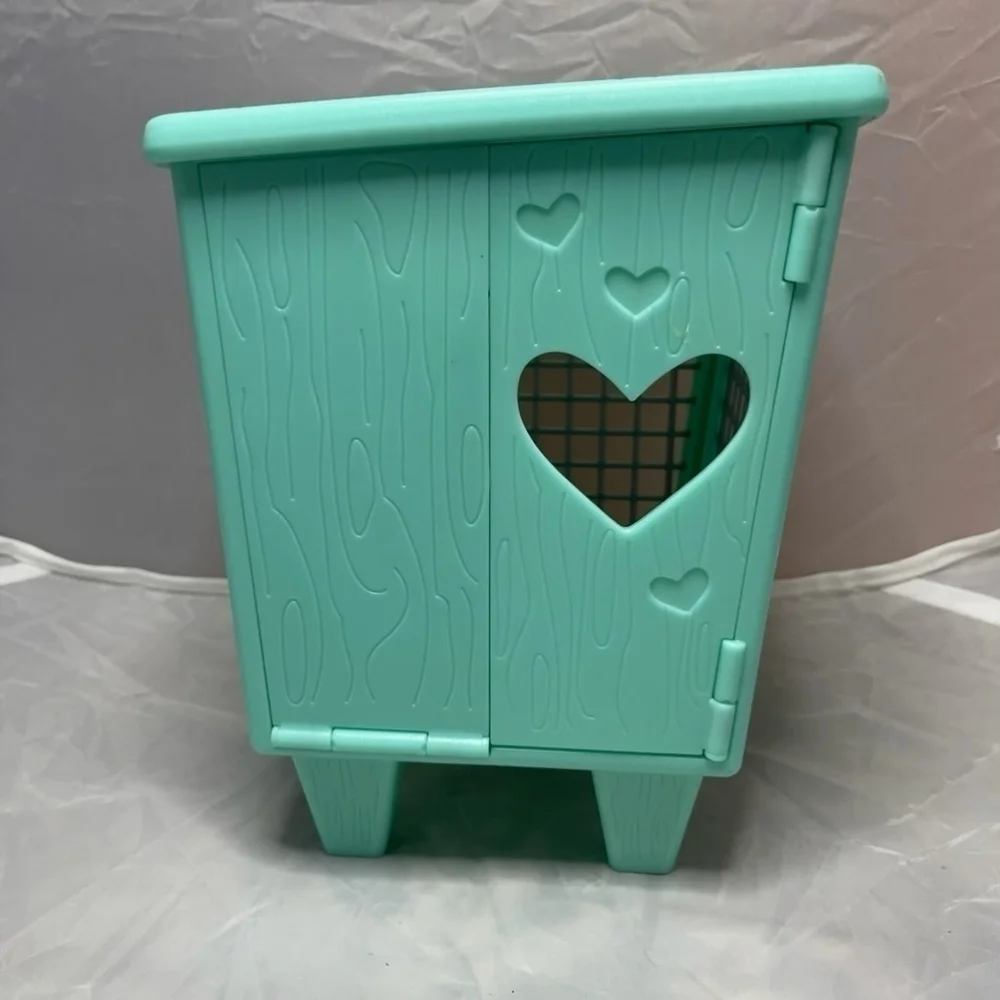 American Girl Doll Accesory Rabbit Hutch Teal Opening Doors Like New 5×8 Cute
